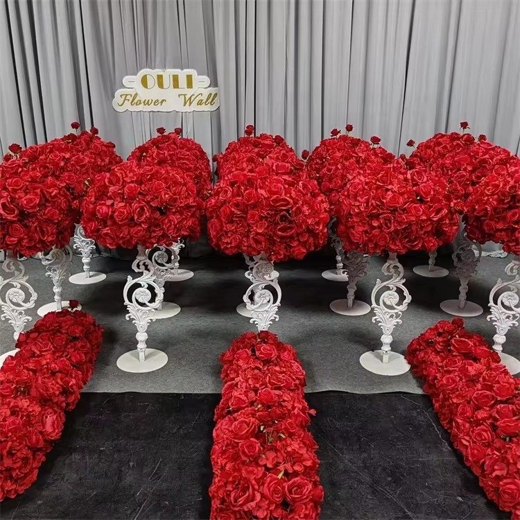สีบอลดอกไม้ด้านบนสำหรับการตกแต่งงานแต่งงาน: เทรนด์สีแดงสีขาวและสีชมพู